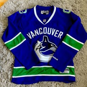 Women Canuck Jersey
